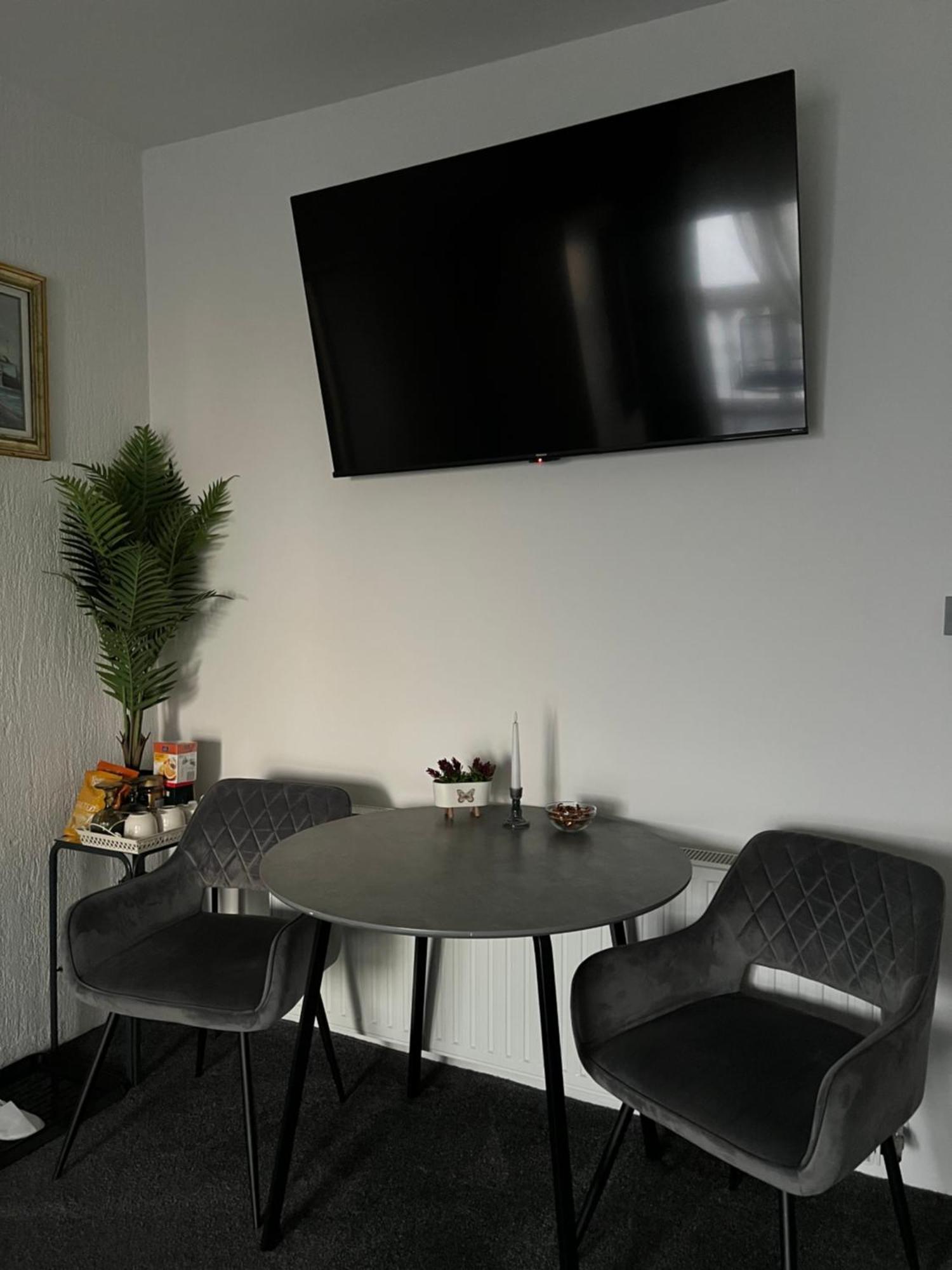 Luxrooms - Hotel Type With Private Jacuzzi Bjelovar Exterior photo